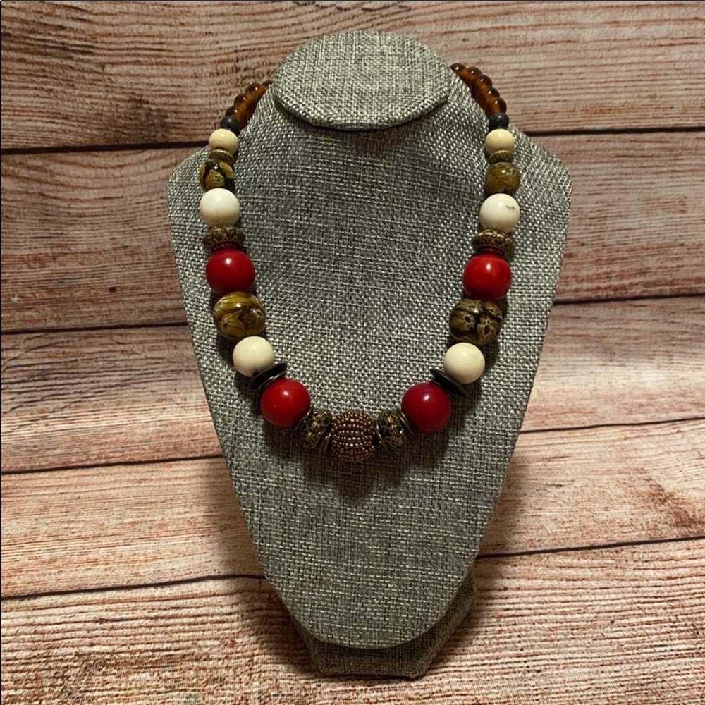 VINTAGE New York & Co Chunky Wooden Beads Necklace - Picture 1 of 4